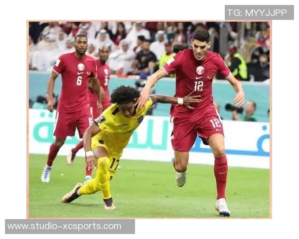 国家队足球明星齐聚一堂展现激情与荣耀的精彩瞬间合集